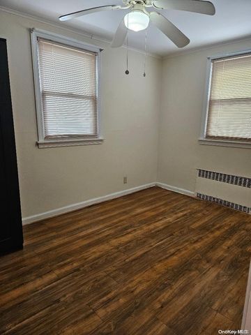 560 E Broadway Side, Long Beach, NY 11561