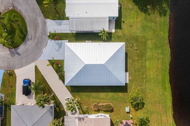 10 Juan Carlos Lane, Port St. Lucie, FL 34952