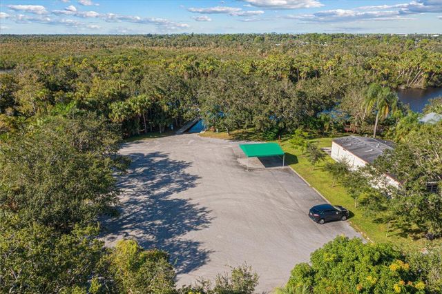 10 Juan Carlos Lane, Port St. Lucie, FL 34952