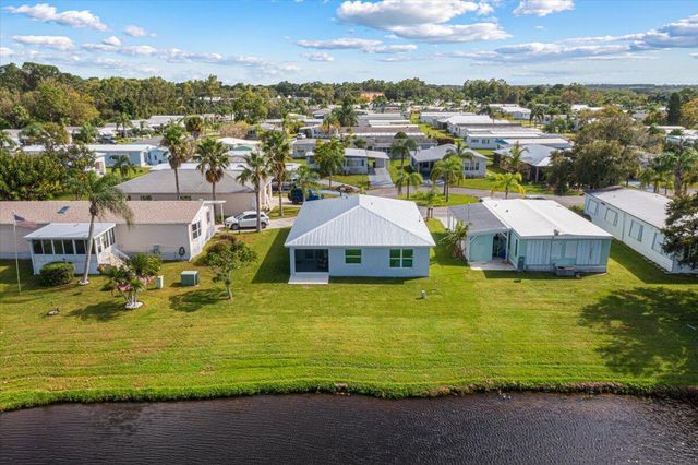 10 Juan Carlos Lane, Port St. Lucie, FL 34952