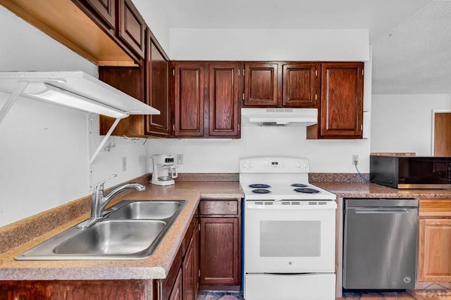 228 W 3rd St, Florence, CO 81226