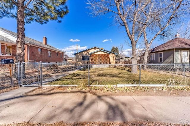 228 W 3rd St, Florence, CO 81226