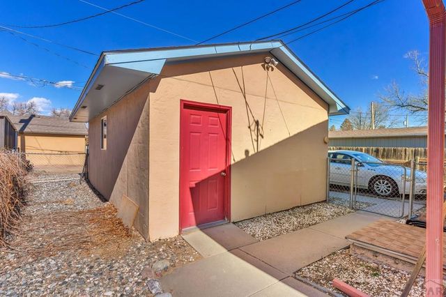 228 W 3rd St, Florence, CO 81226