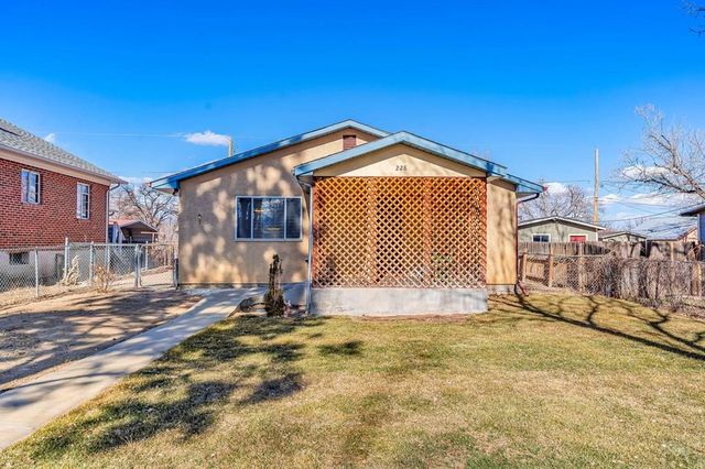 228 W 3rd St, Florence, CO 81226