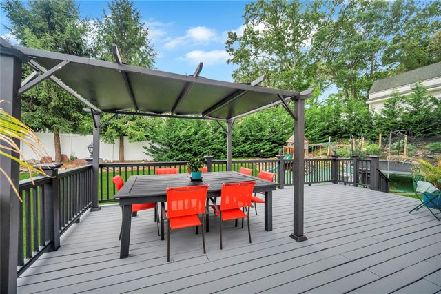 322 Wildwood Road, Ronkonkoma, NY 11779