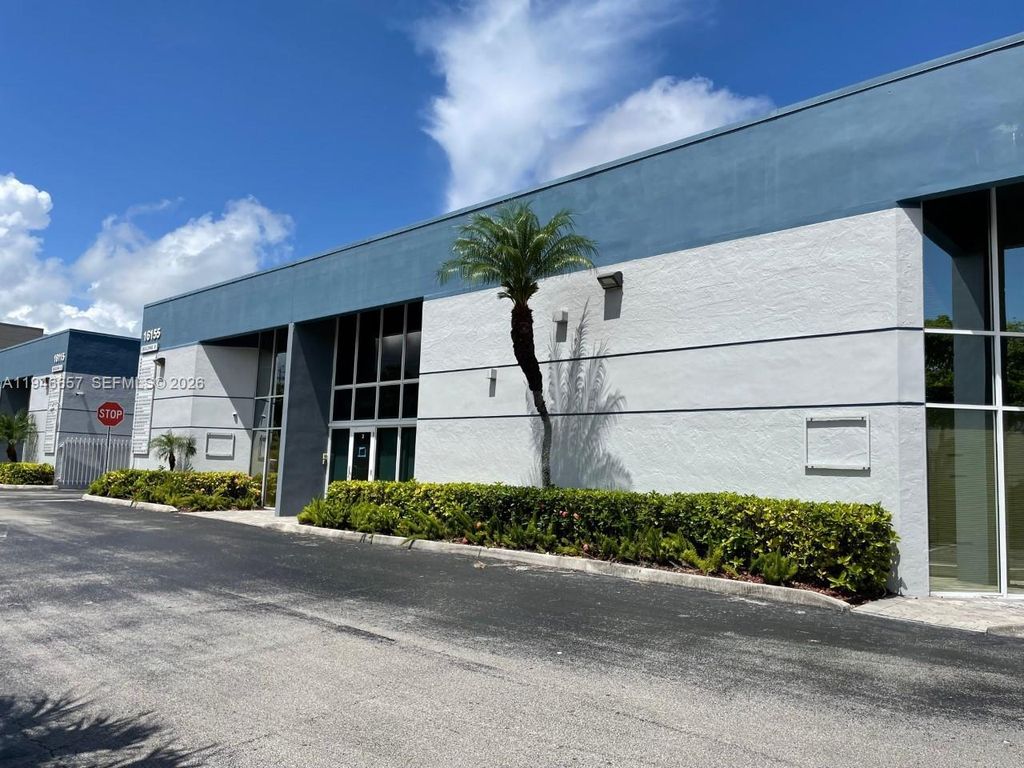 16155 SW 117th Avenue B2, Miami, FL 33177