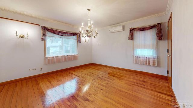 120 Barrymore Boulevard, Franklin Square, NY 11010