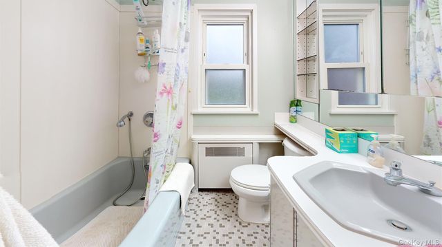 120 Barrymore Boulevard, Franklin Square, NY 11010