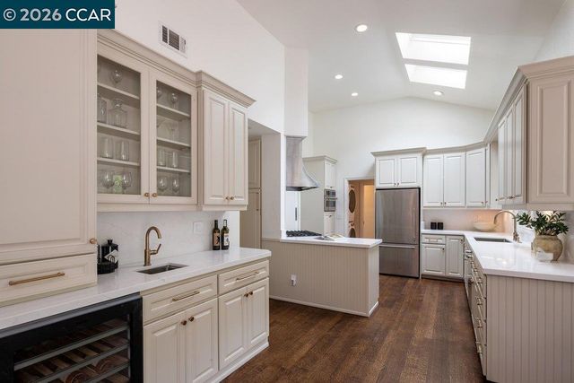 187 Moraga Way, Orinda, CA 94563