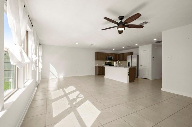 15311 Silver Breeze Lane, Houston, TX 77044