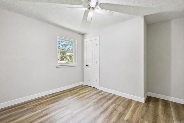 2832 Lakeside Drive, Benton, AR 72019