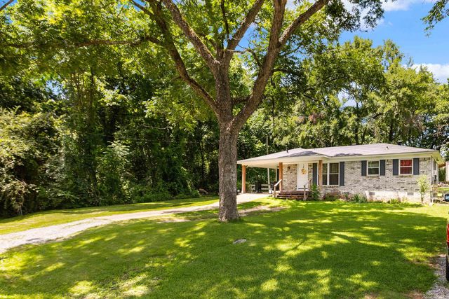 2832 Lakeside Drive, Benton, AR 72019