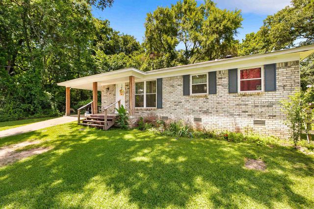 2832 Lakeside Drive, Benton, AR 72019