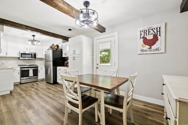 2832 Lakeside Drive, Benton, AR 72019