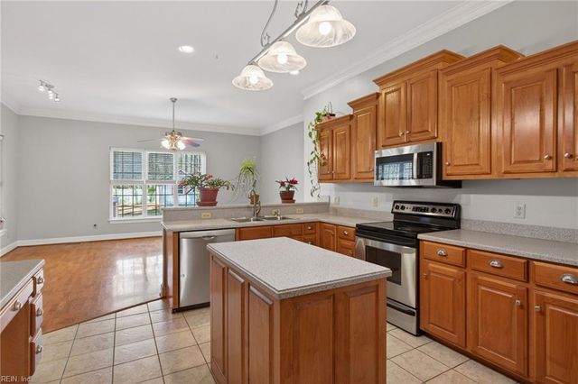 529 Piney Point RD, Yorktown, VA 23692