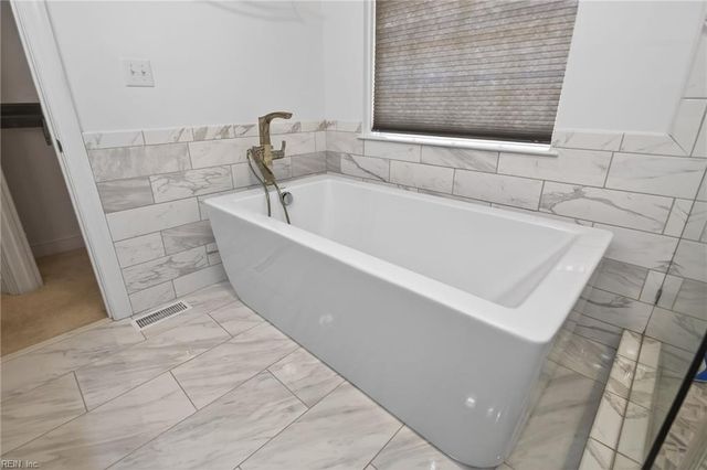 529 Piney Point RD, Yorktown, VA 23692