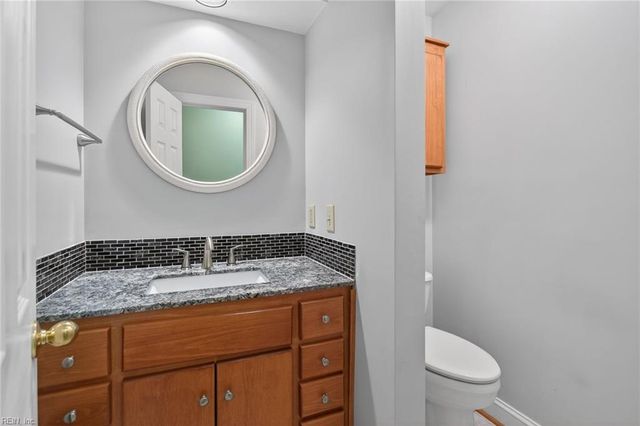 529 Piney Point RD, Yorktown, VA 23692