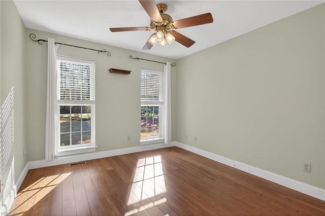 529 Piney Point RD, Yorktown, VA 23692