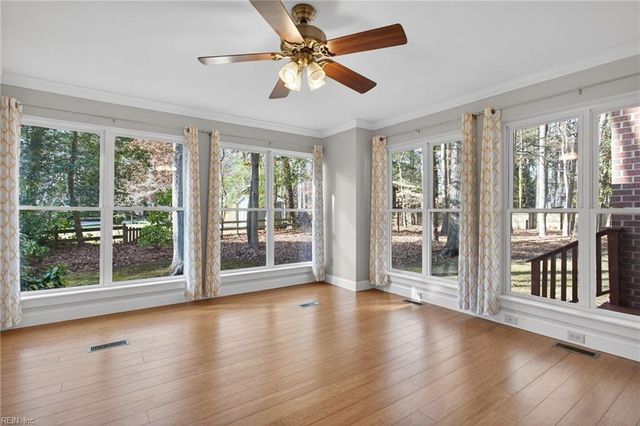 529 Piney Point RD, Yorktown, VA 23692