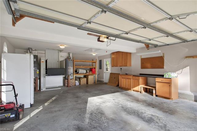 529 Piney Point RD, Yorktown, VA 23692