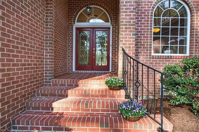 529 Piney Point RD, Yorktown, VA 23692