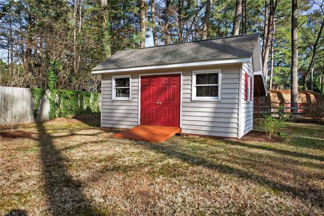 529 Piney Point RD, Yorktown, VA 23692