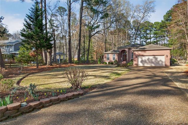 529 Piney Point RD, Yorktown, VA 23692