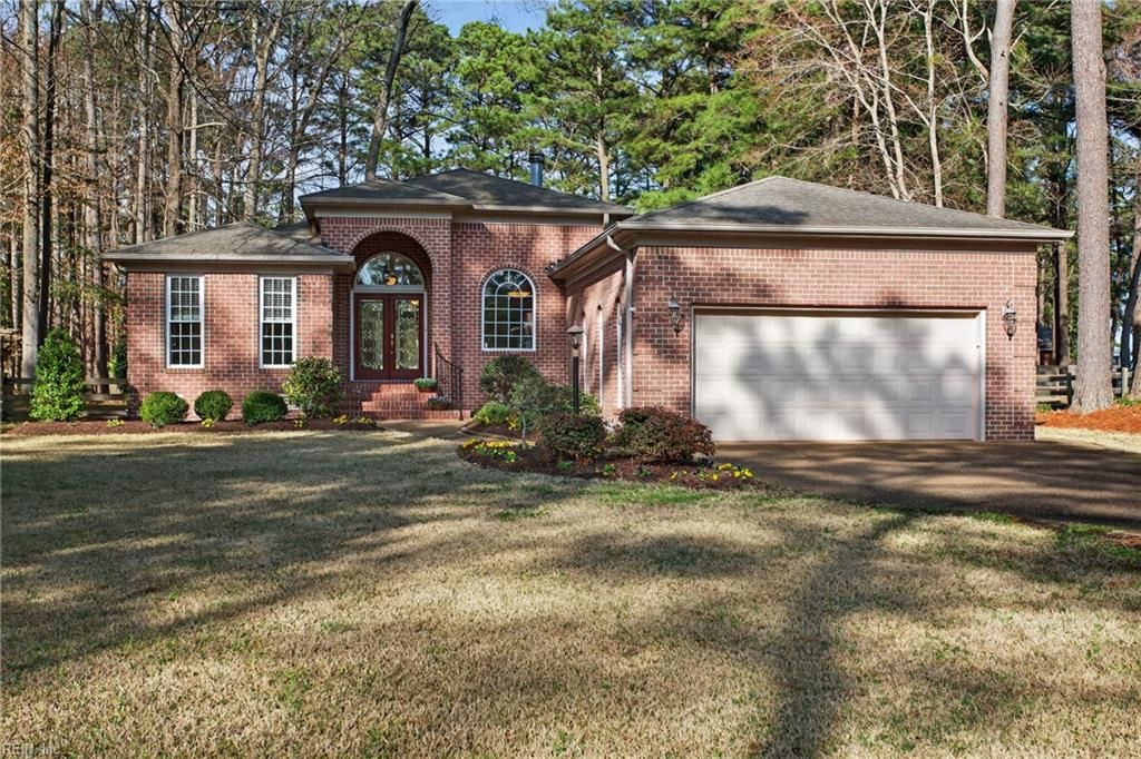 529 Piney Point RD, Yorktown, VA 23692