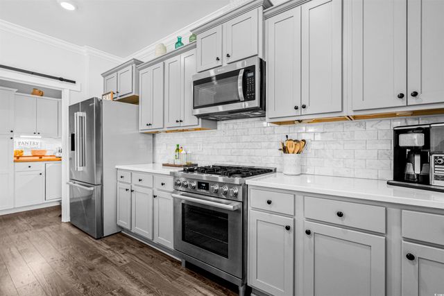 331 Emery Oak Dr., Murrells Inlet, SC 29576