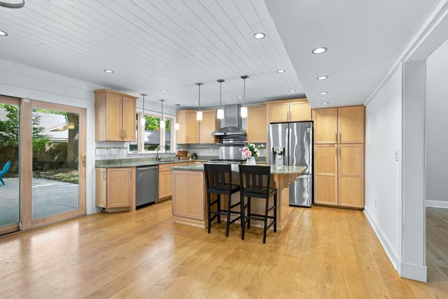 2321 Chairmaker Court, Charleston, SC 29414