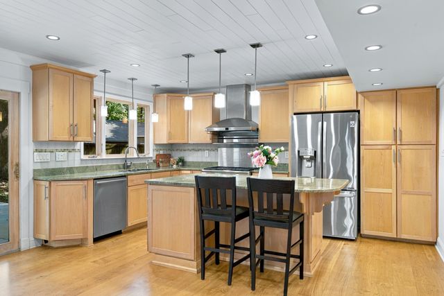 2321 Chairmaker Court, Charleston, SC 29414