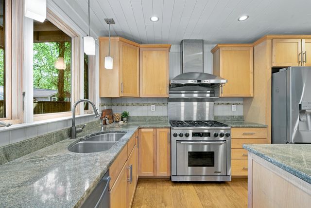 2321 Chairmaker Court, Charleston, SC 29414