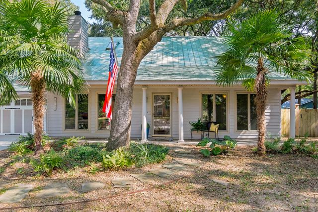 2321 Chairmaker Court, Charleston, SC 29414