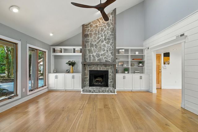 2321 Chairmaker Court, Charleston, SC 29414