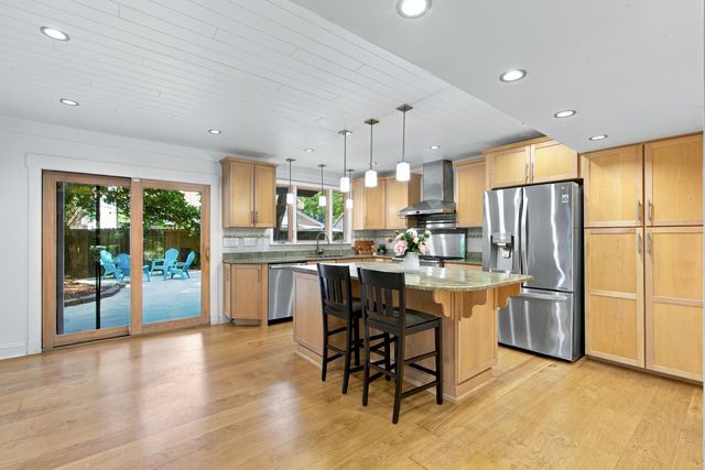 2321 Chairmaker Court, Charleston, SC 29414