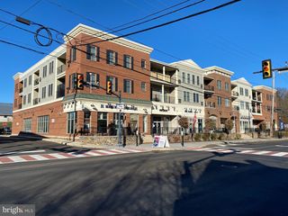 200 N SYCAMORE ST #2H, Newtown, PA 18940