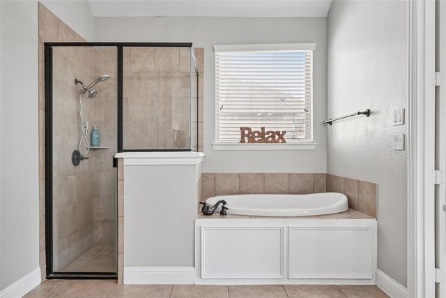 235 Williamsburg Lane, Ovilla, TX 75154