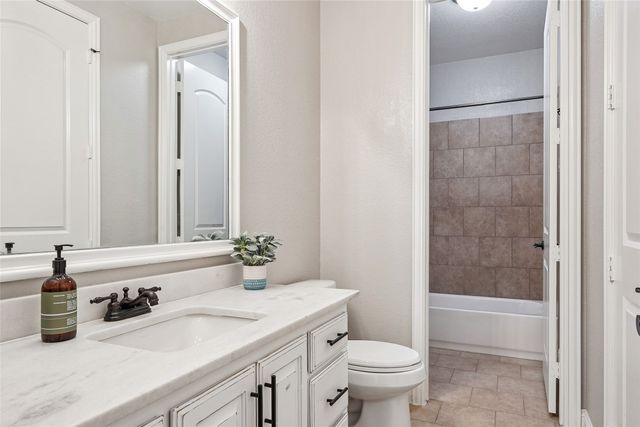 235 Williamsburg Lane, Ovilla, TX 75154