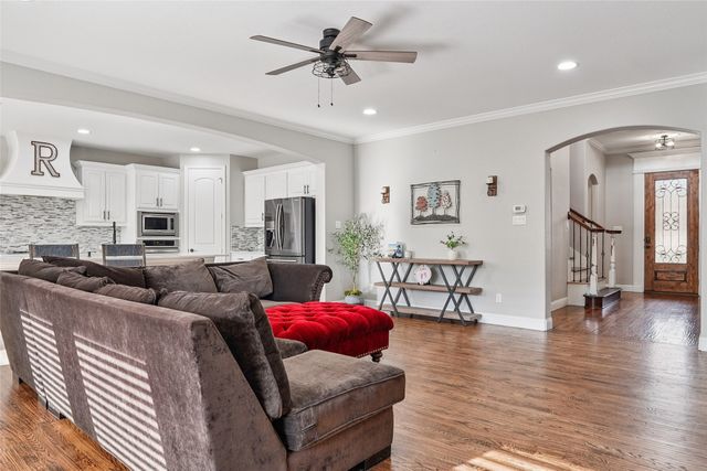 235 Williamsburg Lane, Ovilla, TX 75154