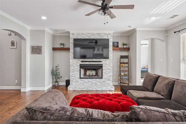 235 Williamsburg Lane, Ovilla, TX 75154