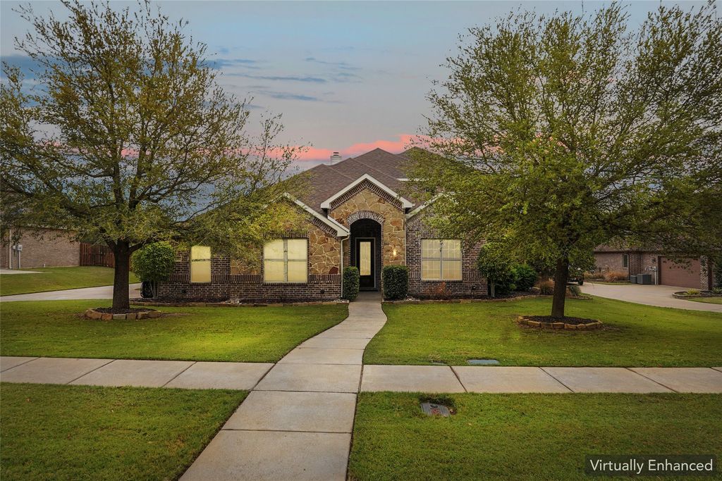 235 Williamsburg Lane, Ovilla, TX 75154