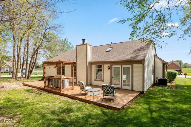 360 Grove Court, Greenwood, IN 46142