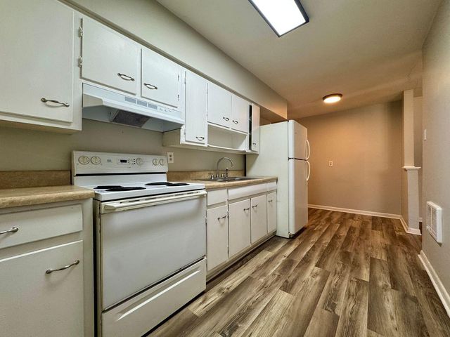 1014 N Larchmont Avenue B, Chattanooga, TN 37411