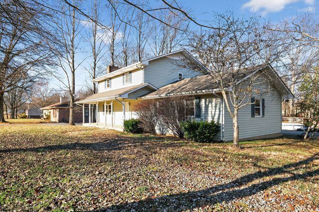 116 Pennsylvania Ave, White House, TN 37188