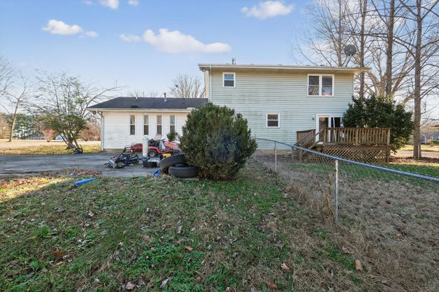 116 Pennsylvania Ave, White House, TN 37188