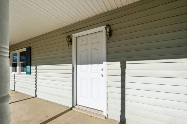 116 Pennsylvania Ave, White House, TN 37188