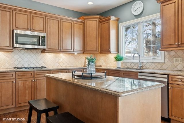 816 S Spring Road, Elmhurst, IL 60126