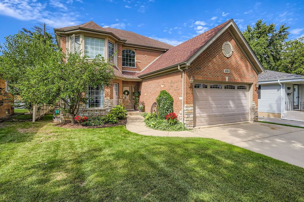 816 S Spring Road, Elmhurst, IL 60126