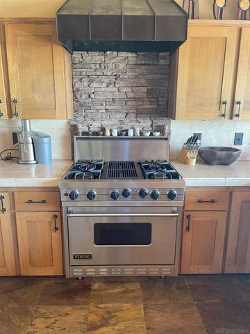 1173 Van Nuys, San Diego, CA 92109