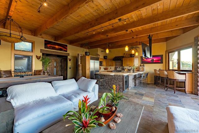 1173 Van Nuys, San Diego, CA 92109